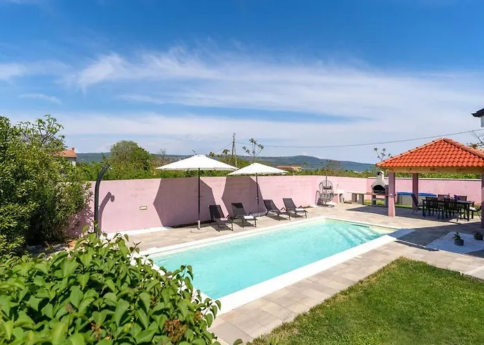 Lilly Comfortable 度假居 Rakalj